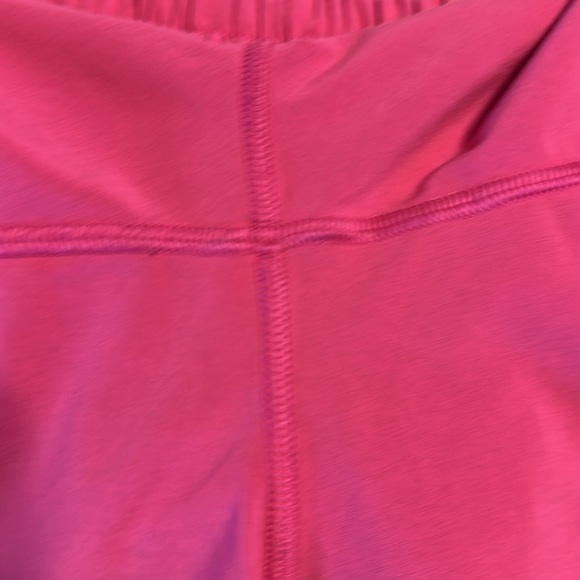 Lululemon hotty hot shorts size 6 pink - Picture 5 of 7